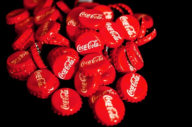 Coca Cola w ciąży – czy można ją pić? Sprawdzamy zwyklę colę, zero oraz light